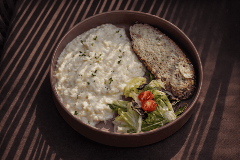 Truffle scramble egg
